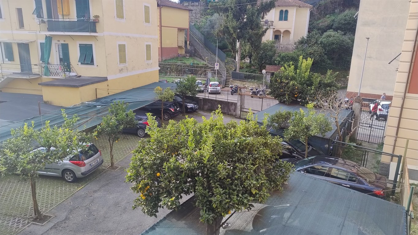 Rapallo, bilocale con eventuale posto auto di proprietà