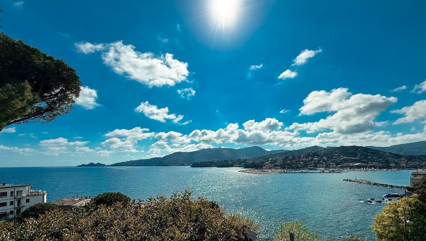 Rapallo, zona Castello dei Sogni con spettacolare vista mare